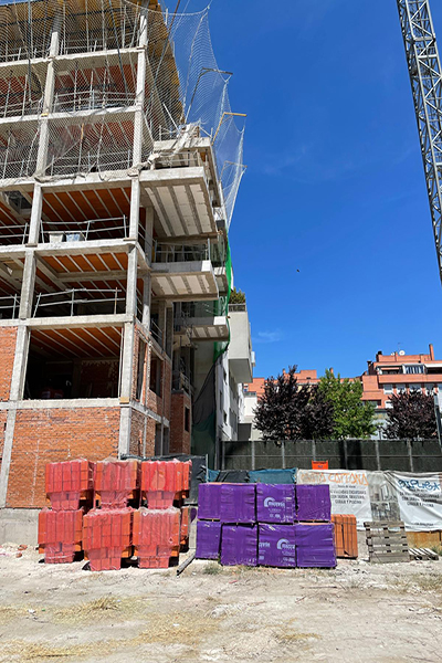 Terminación-de-la-Estructura-del-edificio-de-23-viviendas-trasteros-garajes-y-piscina-en-c-Embajadores-226-de-Madrid-04-06-2022